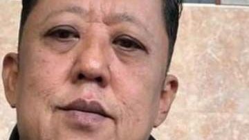 Arnon Rodthong buscaba con urgencia marido para su hija Karnsita.