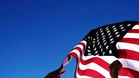 El Gobierno del presidente Trump ha pedido que inmigrantes que arriban al país hablen inglés.
