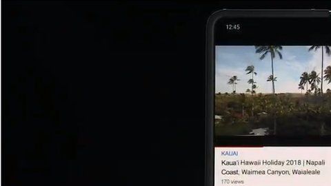 Samsung mostró Galaxy Fold, su primer celular plegable y flexible, a principios de este año.