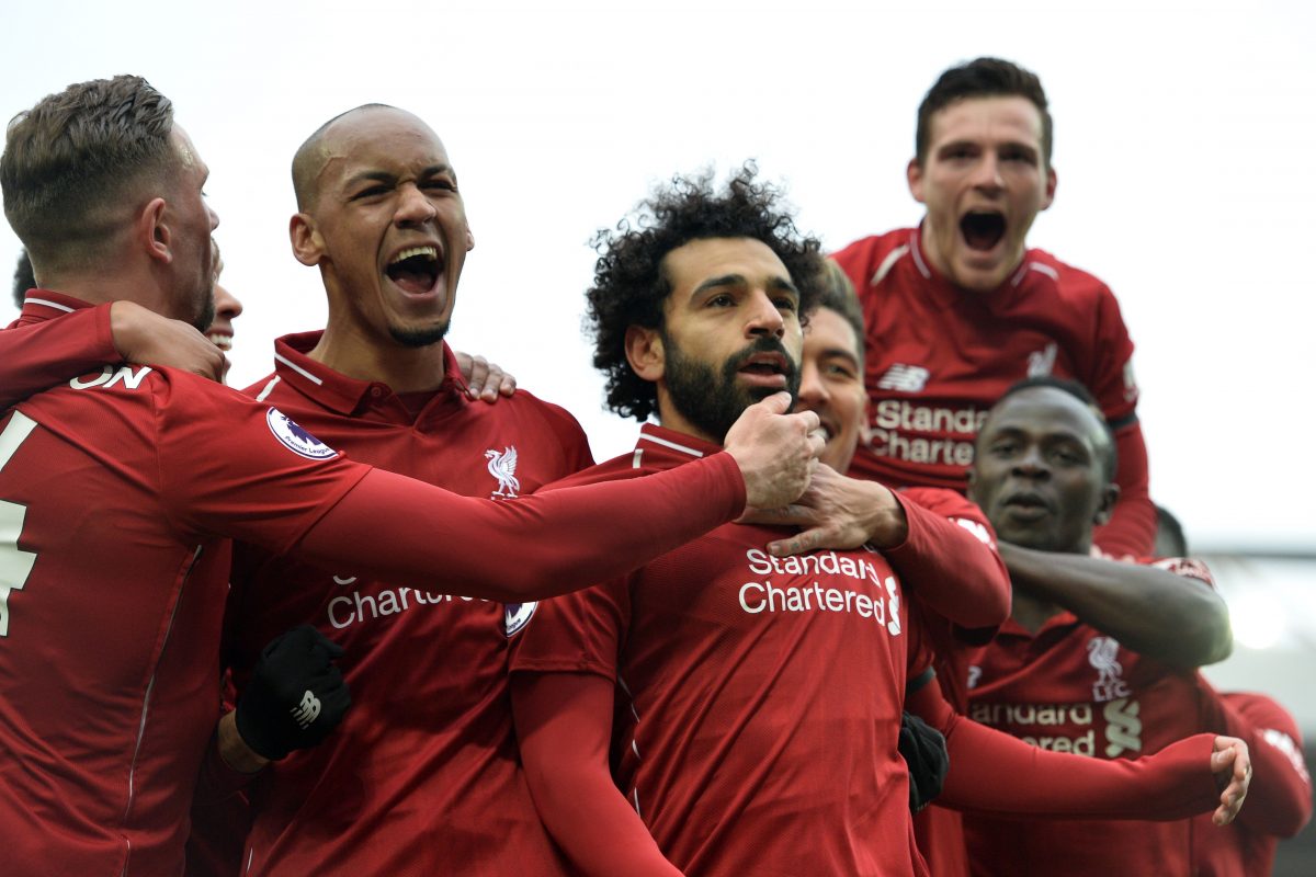 Mohamed Salah llevó al Liverpool al liderato de la Premier League tras vencer al Chelsea.