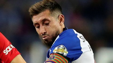 El mexicano Héctor Herrera busca con el FC Porto el campeonato en Portugal.