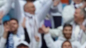 El jugador francés del Real Madrid Karim Benzema celebra su tercer gol anotado ante el Athletic Club de Bilbao.