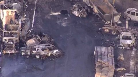 Al menos cuatro víctimas mortales dejó el accidente que involucró 28 vehículos en Colorado.