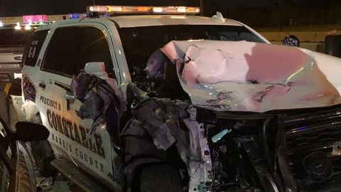 Los oficiales que terminaron lesionados se encontraban desviando el tráfico.