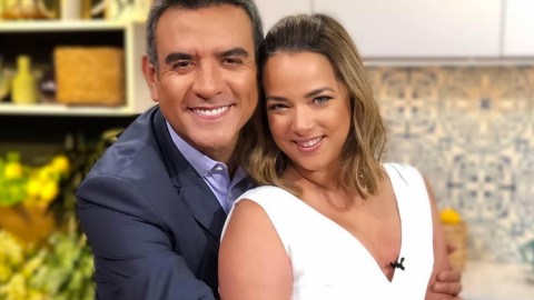 Adamari López y Héctor Sandarti de 'Un nuevo día'