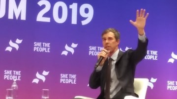 Beto quiere erradicar las deportaciones y darle a los DREAMERS la ciudadanía.
