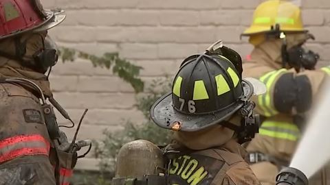El Municipio aprobó la despedida de 220 bomberos.