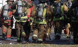 Despiden cadetes bomberos en Houston,