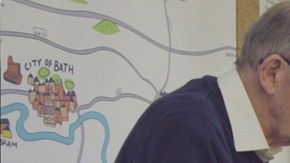 Chloe Meineck creó la caja de memoria para su abuela con demencia.