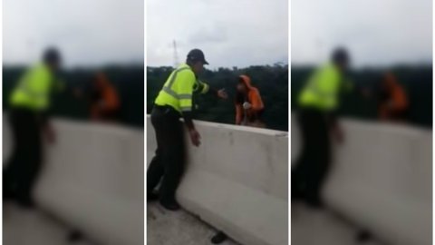Policías suicidio