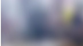 La mujer se percató que en el taxi viajaba su marido con otra chica.