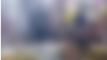 La mujer se percató que en el taxi viajaba su marido con otra chica.