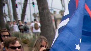 Decenas de personas quieren que California deje de ser une estado santuario. (TW: Kevin Sullivan)