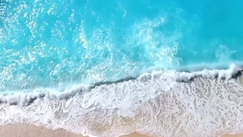 Este fin de semana en las playas de Galveston los turistas volverán a poder disfrutar del agua cristalina.