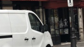 El gallo se encuentra abollada pero se puede restaurar.