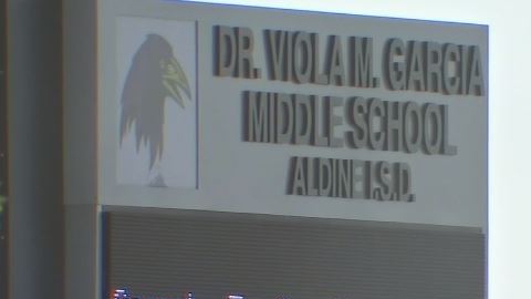 La escuela dijo que consejeros estarán disponibles el viernes para apoyar estudiantes y administradores.