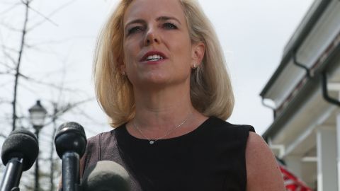 Nielsen reiteró a Trump porque no puede reanudar la separación familiar en la frontera