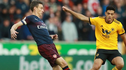 Raúl Jiménez suma cinco partidos sin conseguir gol con el Wolverhampton Wanderers