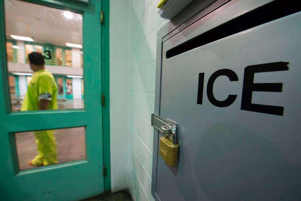 En centro de detención de ICE aumentan las huelgas de hambre.
