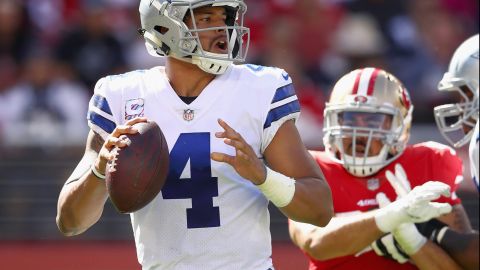 Dak Prescott y los Dallas Cowboys visitarán a los 49 ers de San Francisco en juego de pretemporada de la NFL en agosto.