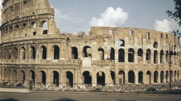 El Coliseo de Roma, punto focal del turismo italiano