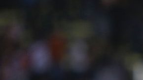 Alan Pulido y sus compañeros en Chivas se lamentan de la situación del equipo.