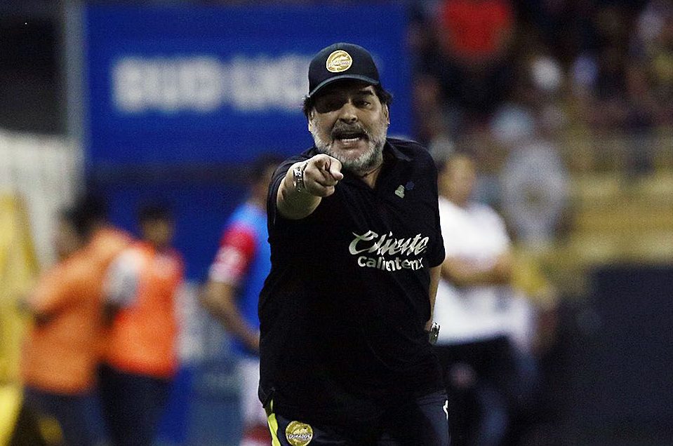 Diego Armando Maradona podría volver a dirigir en el fútbol de ascenso de la Liga MX.