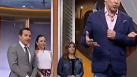 Francisca Lachapel camina sobre vidrios