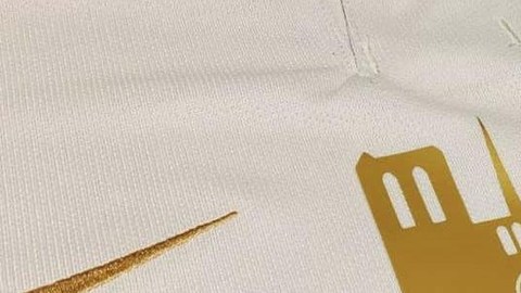 Las playeras del PSG tendrán la insignia de la catedral de Notre-Dame