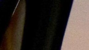 Photo © 2019 Instar Images/The Grosby Group

EXCLUSIVE

New York, NY, 29 April, 2019.

Jennifer Lopez pictured holding a Judith Leiber 10k Style bag during a scene with on the "Hustlers" movie set in Downtown, Manhattan.