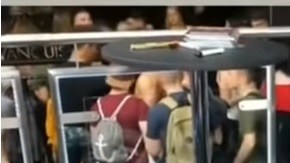 Jon Jones estranguló a un aficionado, para luego revivirlo