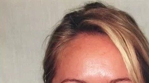 Los oficiales de la Policía Lesley Zerebny (izq) y José Gilbert Vega (der), respondieron a una llamada de emergencia por un altercado familiar en una residencia de Palm Springs en octubre del 2016.