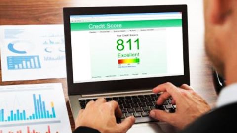 reporte-historia-credito-gratis-shutterstock