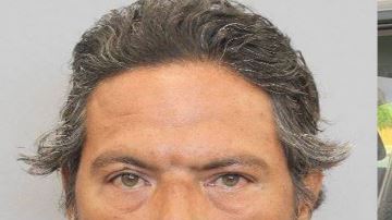 Las autoridades informaron que Marcus Cruz Ramírez, de 49 años, enfrenta cargos de robo.