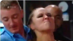 Ronda Rousey fue la protagonista de un escandaloso show de la WWE