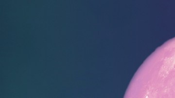 Este viernes es "luna rosa".