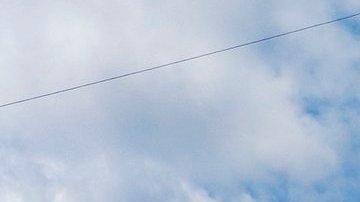 Falcon Heavy y Arabsat-6A están verticales en el Complejo de lanzamiento 39A.