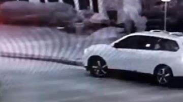 Los sospechosos se dieron a la fuga en una camioneta SUV.