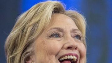 Abren campaña de GoFundMe para que Clinton grabe un audiolibro de todo el reporte de Robert Mueller