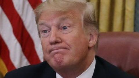 El presidente Trump parece nervioso ante un posible juicio político.