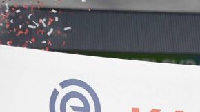 Jugadores de Ajax Amsterdam celebran su campeonato en el Eredivisie holandés.