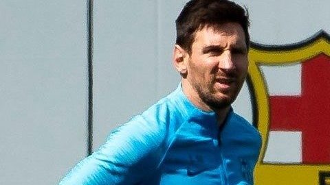 El jugador del FC Barcelona Lionel Messi va por su sexto botín de oro.