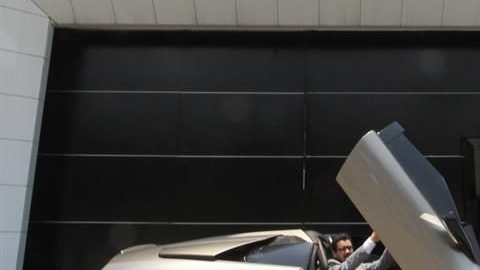 Subastarán autos de lujo.