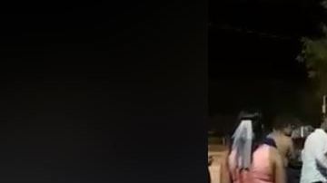 Varios hombres se golpearon ante la mirada de mujeres y niños.