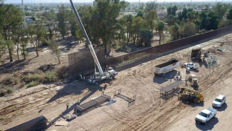 Reemplazo de la valla fronteriza en Calexico.