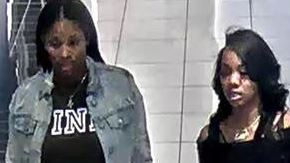 Por información que permita su captura se están ofreciendo $5,000 de recompensa. Crime Stoppers : 713-222-TIPS.