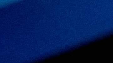 Rigo Fernández, propietario de Buena Vista Cigar Club,  en su salón de tabaco en Beverly Hills, California.