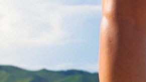 caminar descalzo playa