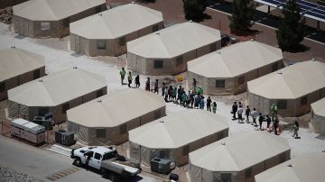HRW aseguró tener imágenes satélite de los campamentos.