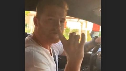 El boxeador mexicano Saúl Canelo Álvarez se pasea por Francia en su Lamborghini.